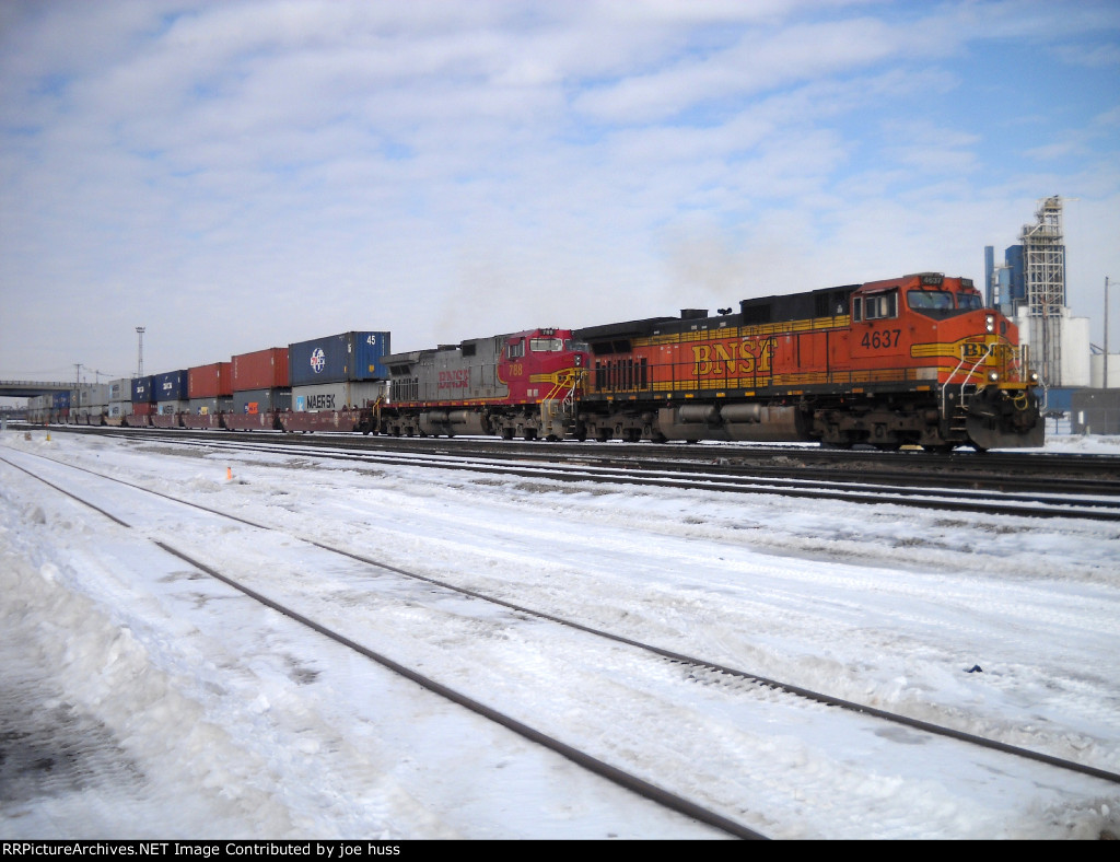 BNSF 4637 East